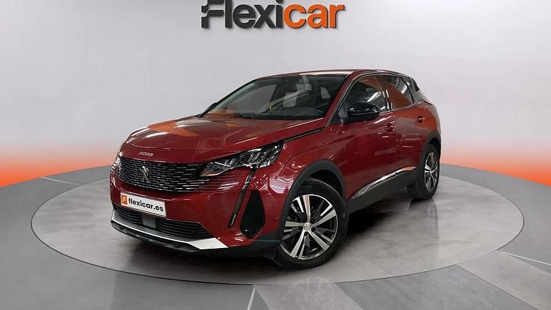 Usado Peugeot 3008 Allure 131 CV (96 kW) 2022 Rojo Monovolumen