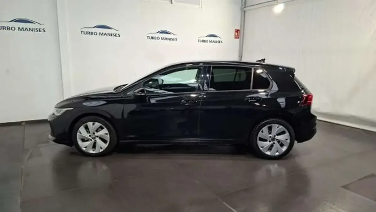 Usado VW Golf VIII 116 CV (85 kW) 2025 Negro Utilitario