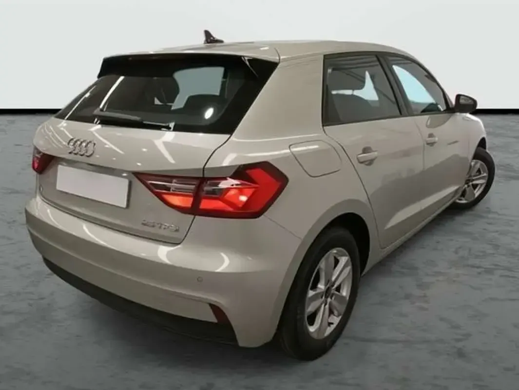 Nuevo Audi A1 Sportback 95 CV (69 kW) 2026 Plateado Utilitario