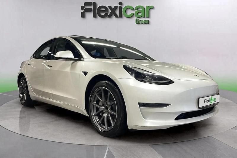 Blanco Usado 2023 Tesla Model 3 Berlina | 28.390 € (Buen precio) - Imagen 1/4