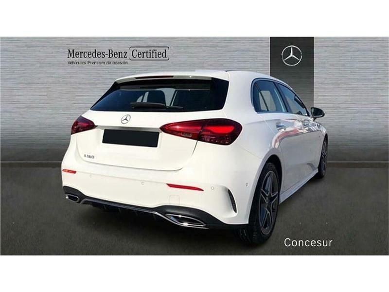 Usado Mercedes A180 AMG line 136 CV (100 kW) 2024 Blanco Berlina