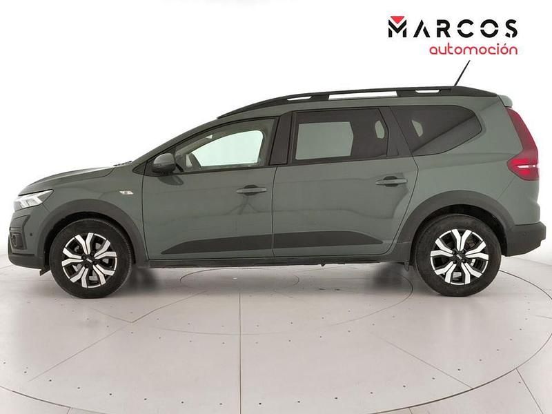 Usado Dacia Jogger Expression 110 CV (80 kW) 2024 Verde Monovolumen