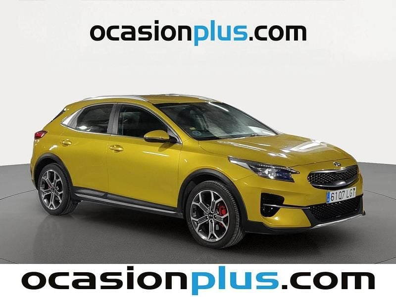 Usado Kia XCeed 136 CV (100 kW) 2020 Amarillo SUV