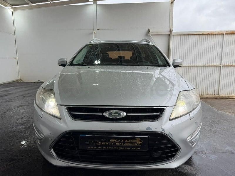 Usado Ford Mondeo Titanium 163 CV (119 kW) 2011 Gris / plata Familiar