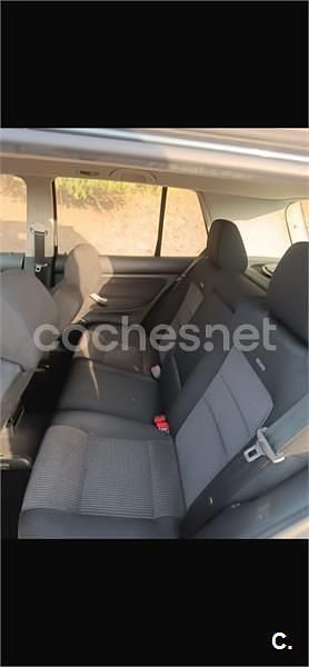 Usado VW Golf IV Highline 150 CV (110 kW) 2001 Gris / plata Familiar