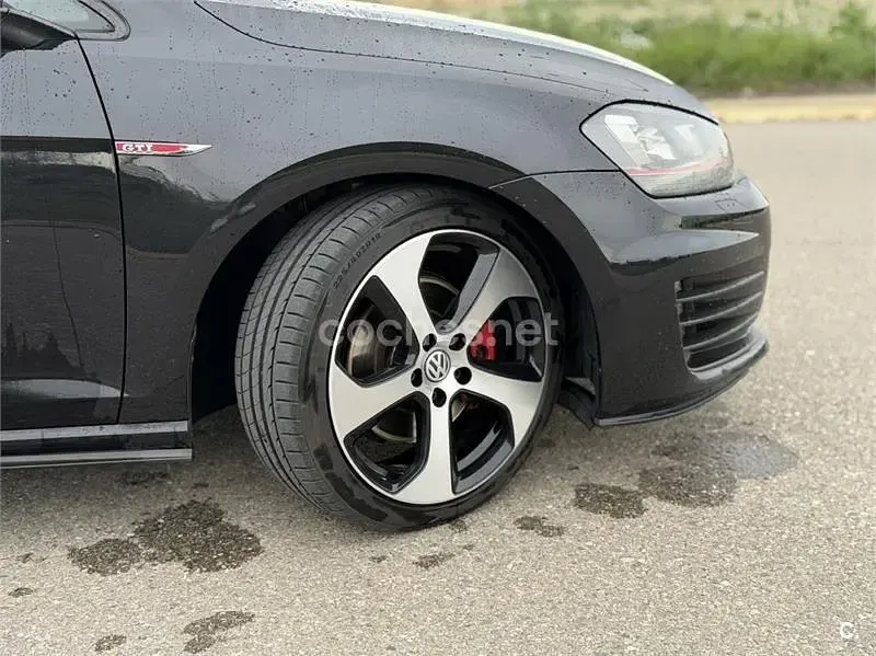 Usado VW Golf VII GTI 220 CV (161 kW) 2014 Negro Berlina