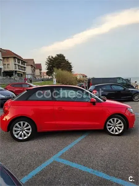 Usado Audi A1 Attraction 86 CV (63 kW) 2014 Rojo Utilitario