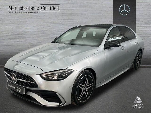 Usado Mercedes C220 AMG line 200 CV (147 kW) 2025 Gris / plateado Berlina