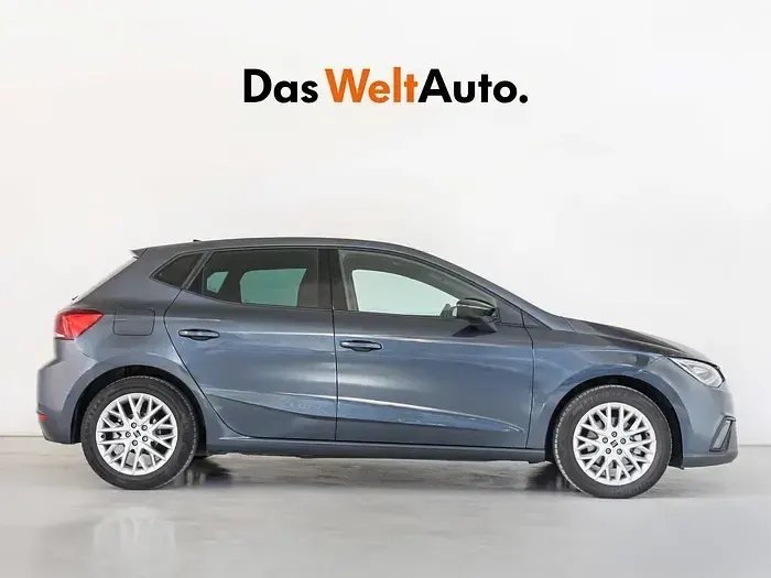 Usado Seat Ibiza FR 115 CV (84 kW) 2025 Gris Utilitario