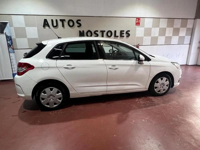 Begagnad Citroën C4 92 HK (67 kW) 2012 Vit Sedan