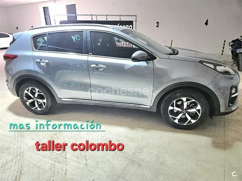 Usado Kia Sportage 115 CV (84 kW) 2019 Gris / plata SUV