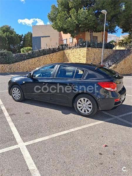 Usado Chevrolet Cruze LS 124 CV (91 kW) 2013 Negro Berlina