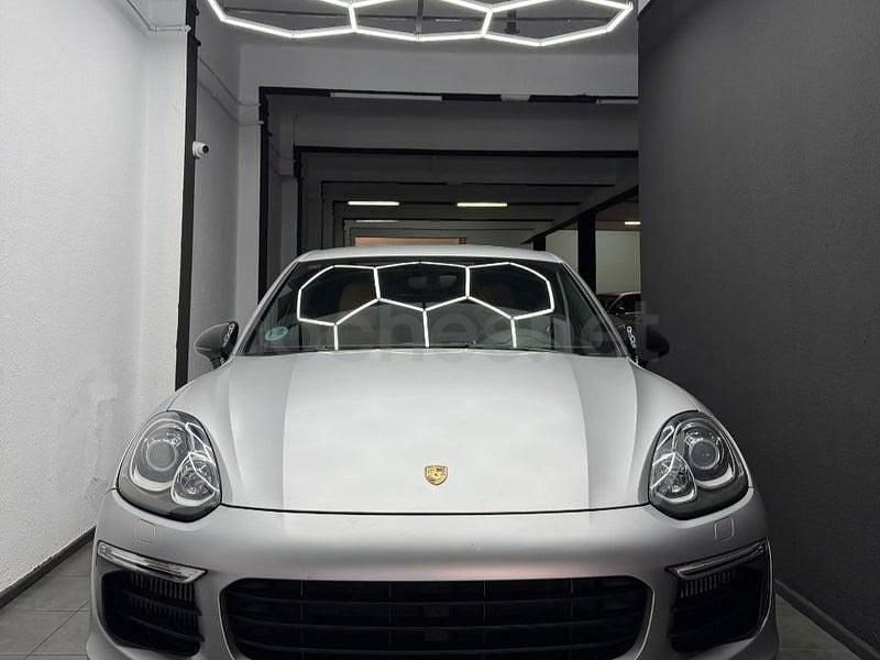 Usado Porsche Cayenne S 420 CV (308 kW) 2016 Gris / plata SUV