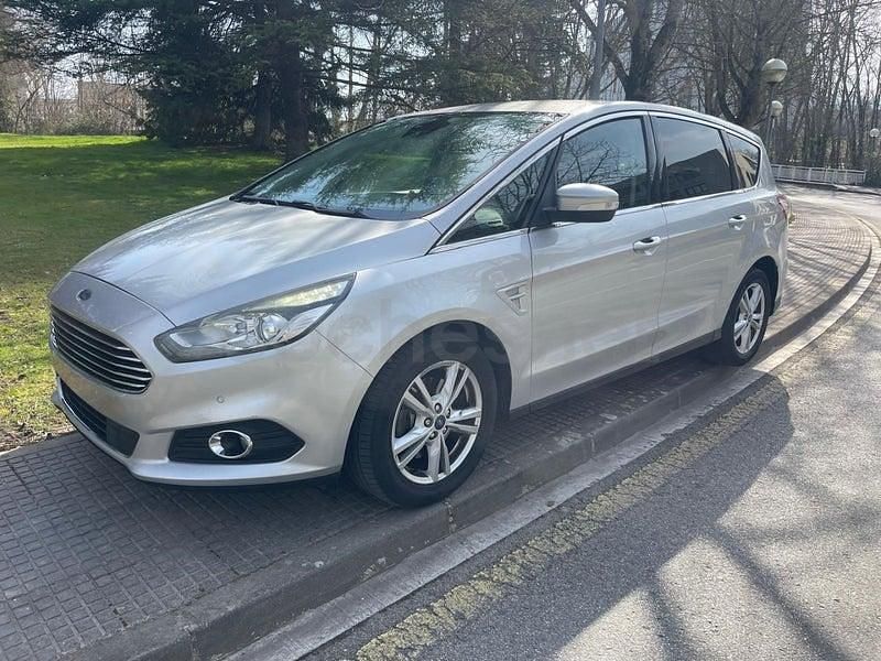 Usado Ford S-MAX Titanium 150 CV (110 kW) 2017 Gris / plata Monovolumen