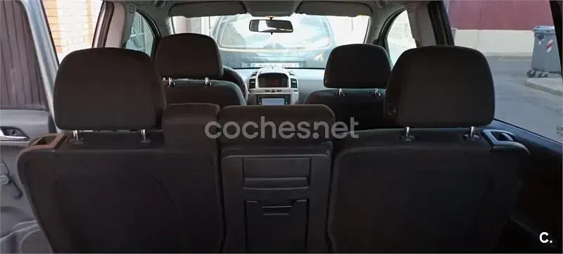 Usado Opel Zafira Cosmo 120 CV (88 kW) 2005 Beige Monovolumen