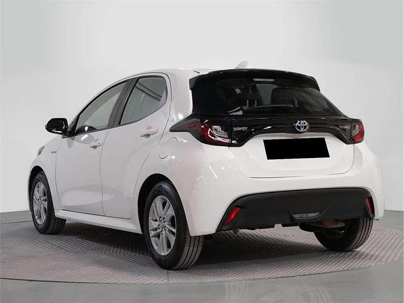 Usado Toyota Yaris Hybrid Business Edition 116 CV (85 kW) 2024 Utilitario
