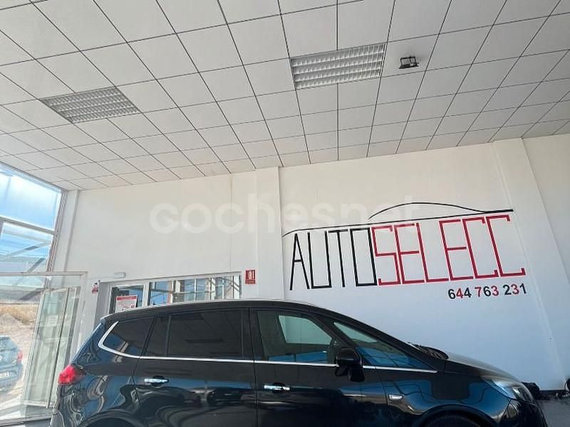 Usado Opel Zafira Tourer Excellence 130 CV (95 kW) 2013 Negro Monovolumen