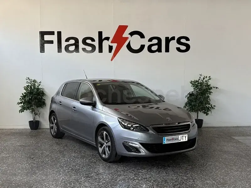 Usado Peugeot 308 Allure 120 CV (88 kW) 2016 Gris / plata Berlina