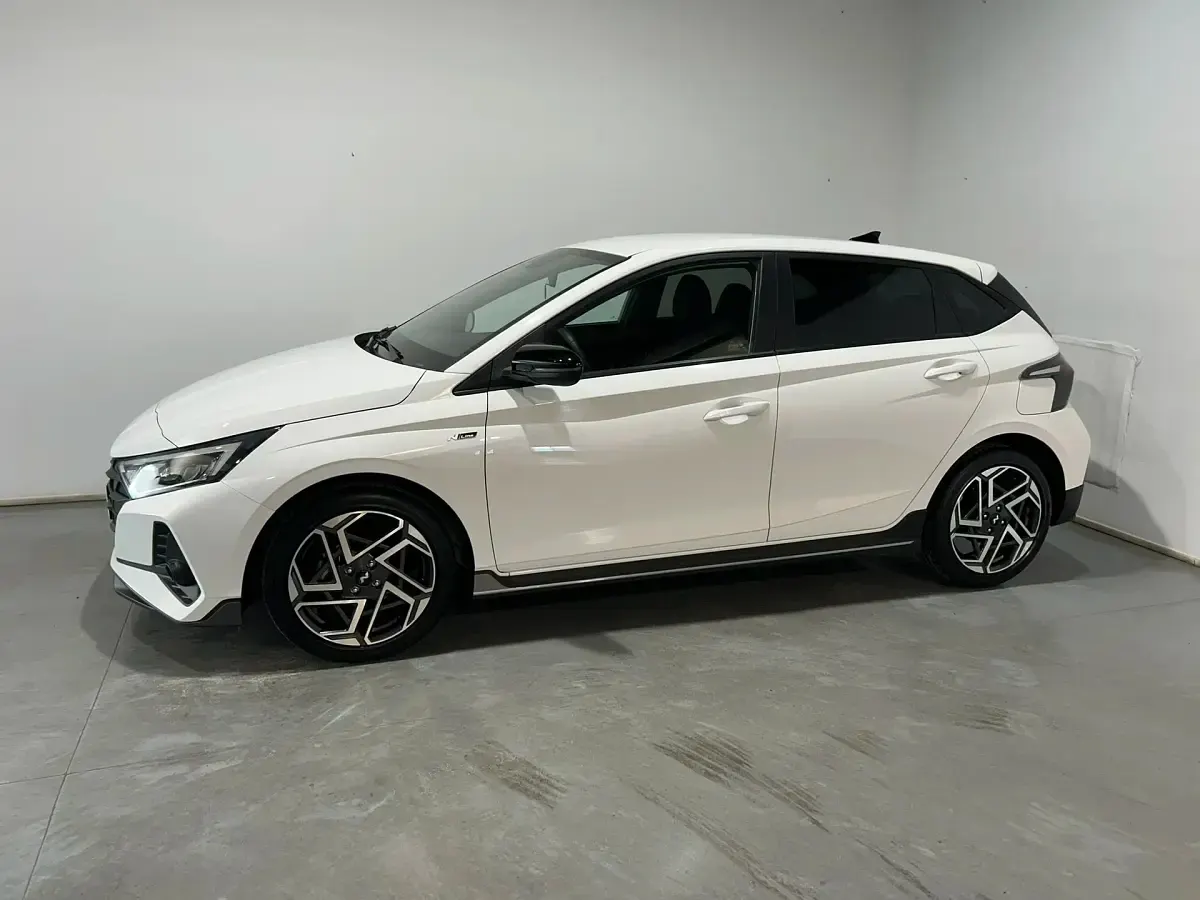 Usado Hyundai i20 N Line 80 CV (58 kW) 2025 Blanco Utilitario