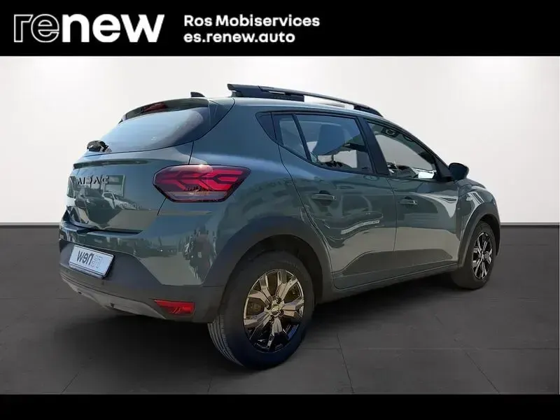 Usado Dacia Sandero Extreme 100 CV (73 kW) 2025 Verde Berlina