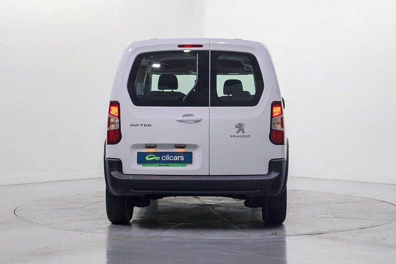 Usado Peugeot Rifter Active 102 CV (75 kW) 2022 Blanco Monovolumen