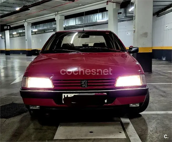 Usado Peugeot 405 110 CV (80 kW) 1991 Granate Berlina