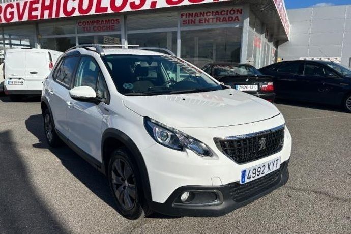 Usado Peugeot 2008 Allure 100 CV (73 kW) 2019 SUV