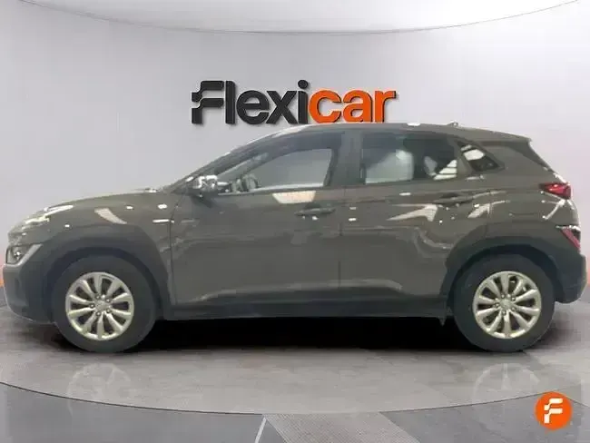 Usado Hyundai Kona 120 CV (88 kW) 2022 Gris SUV