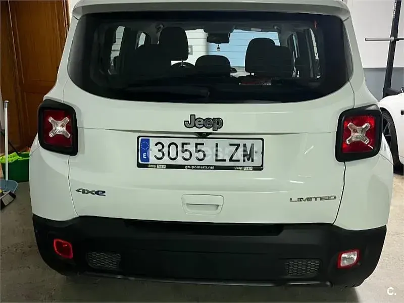 Usado Jeep Renegade Limited 190 CV (139 kW) 2022 Blanco SUV