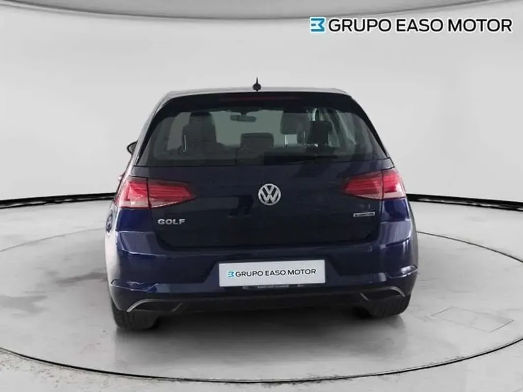 Usado VW Golf VIII Edition 131 CV (96 kW) 2020 Azul Berlina