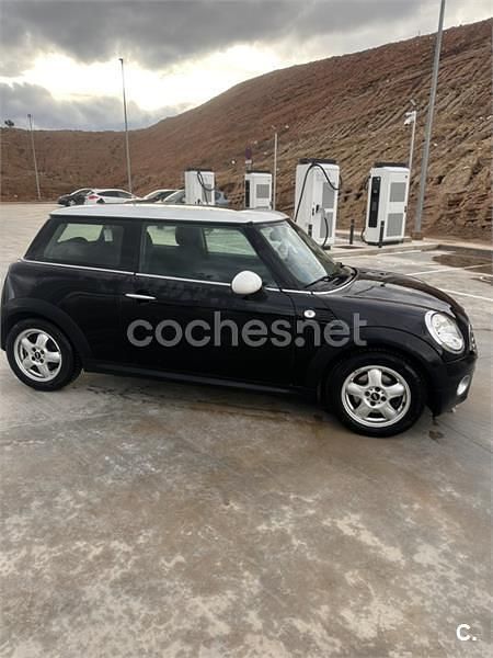 Usado Mini Cooper D 110 CV (80 kW) 2011 Negro Utilitario