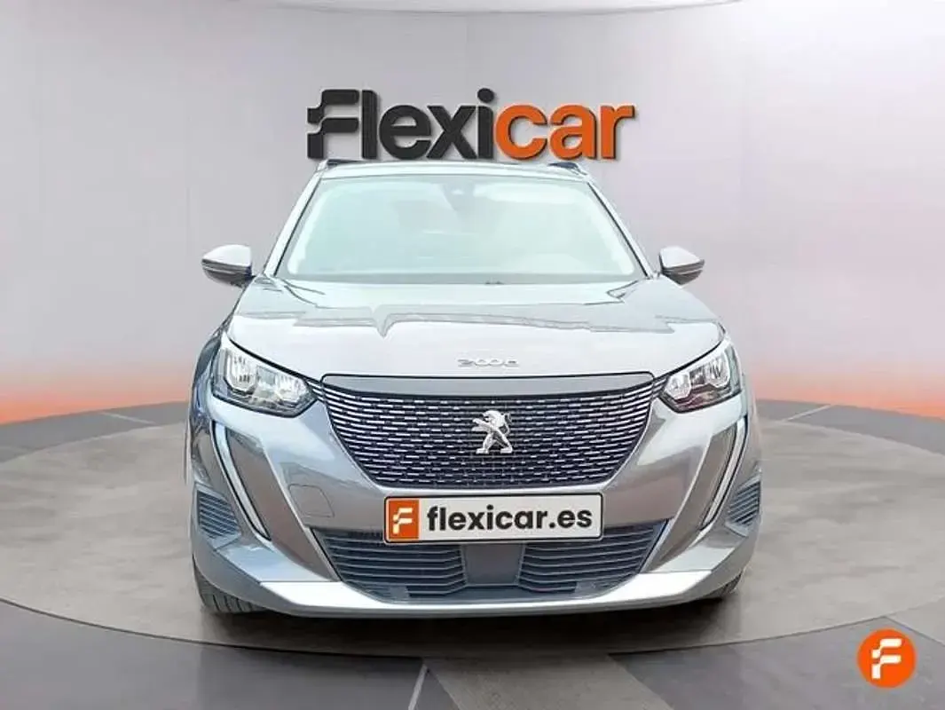 Usado Peugeot 2008 Allure 131 CV (96 kW) 2020 Gris SUV