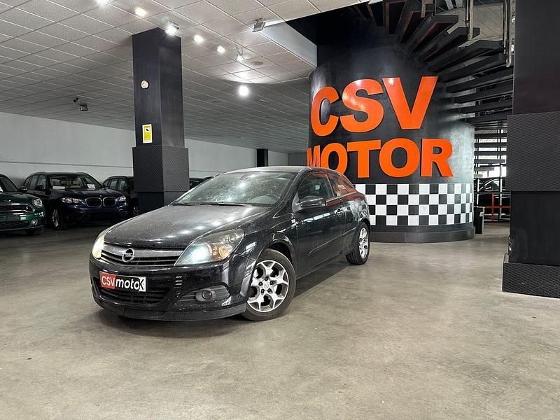 Usado Opel Astra GTC Enjoy 120 CV (88 kW) 2005 Negro Utilitario