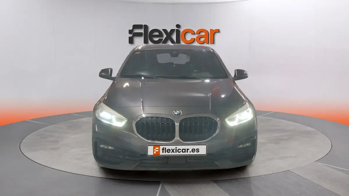 Usado BMW 118 140 CV (102 kW) 2020 Gris Berlina