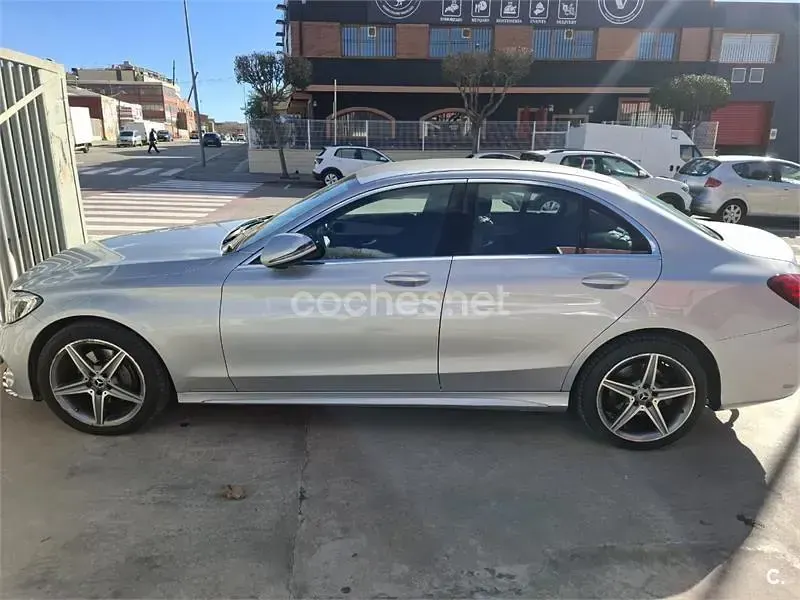 Usado Mercedes C220 170 CV (125 kW) 2018 Gris / plata Berlina