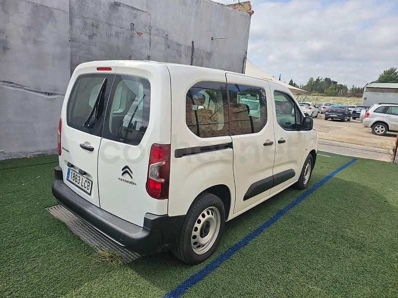 Usado Citroën Berlingo Live 102 CV (75 kW) 2020 Blanco Monovolumen