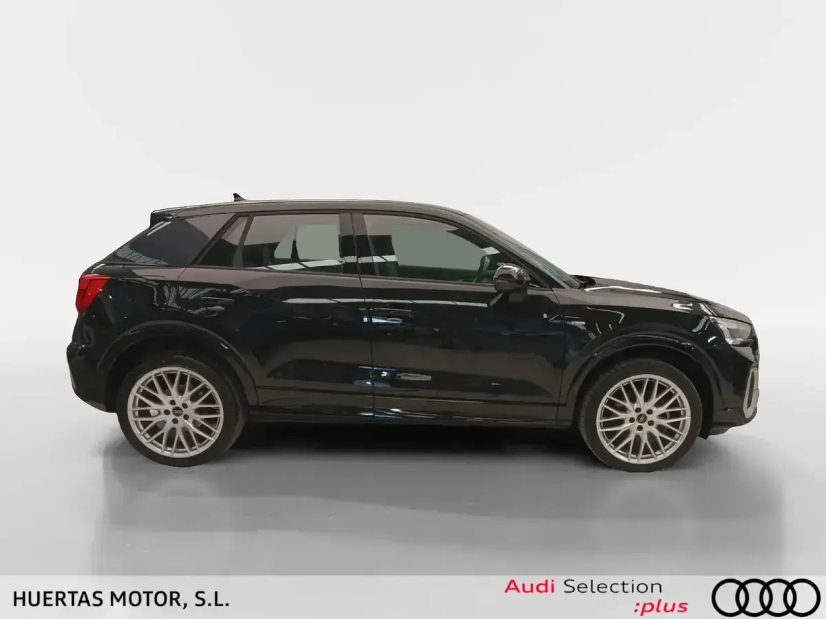 Usado Audi Q2 Ambiente 150 CV (110 kW) 2024 Negro SUV