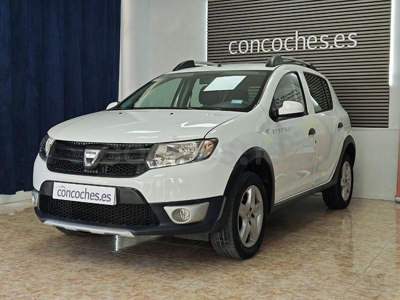 Usado Dacia Sandero Stepway 90 CV (66 kW) 2016 Blanco Berlina