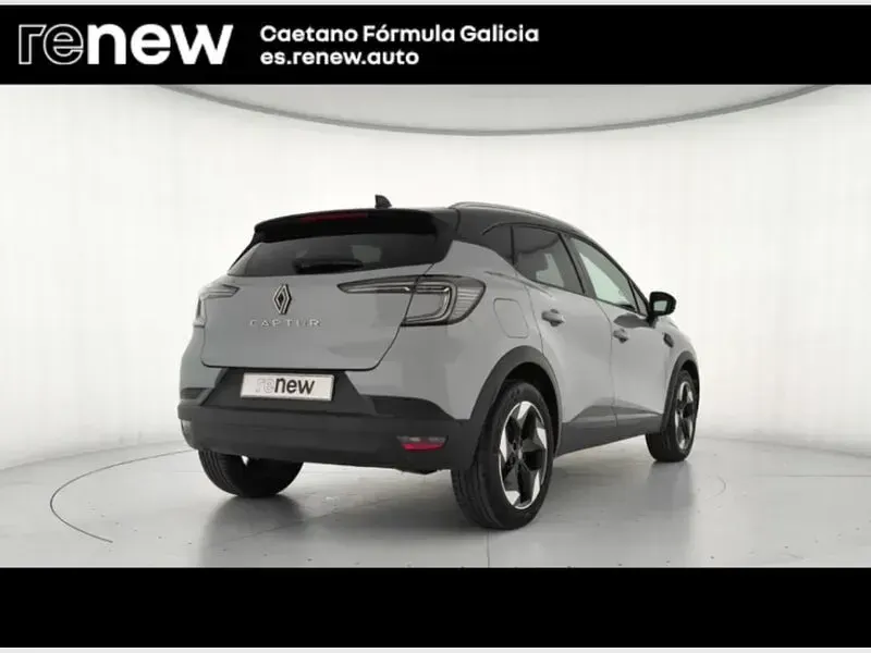 Usado Renault Captur Techno 100 CV (73 kW) 2025 Gris SUV