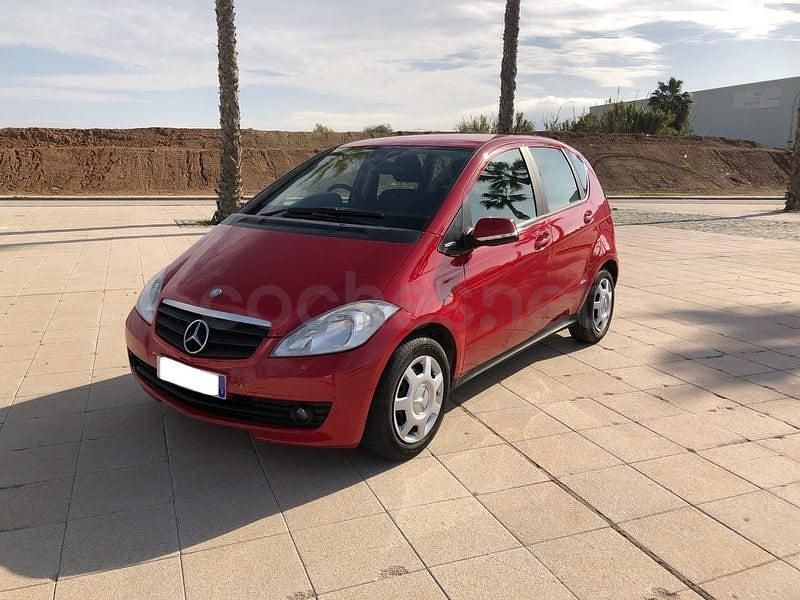 Usado Mercedes A170 Avantgarde 116 CV (85 kW) 2009 Granate Monovolumen