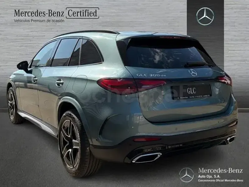 Nuevo Mercedes GLC300de 333 CV (244 kW) 2026 Verde SUV