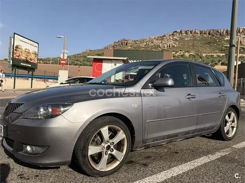 Usado Mazda 3 Sportive 150 CV (110 kW) 2005 Gris / plata Berlina