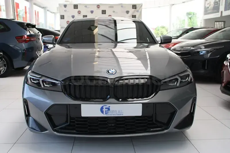 Usado BMW 330e 292 CV (214 kW) 2025 Gris / plata Berlina