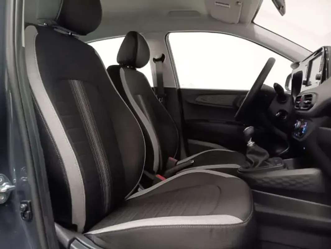Używany Hyundai i10 84 KM (61 kW) 2023 Szary Hatchback