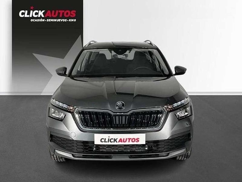 Usado Skoda Kamiq Ambition 110 CV (80 kW) 2023 Gris SUV