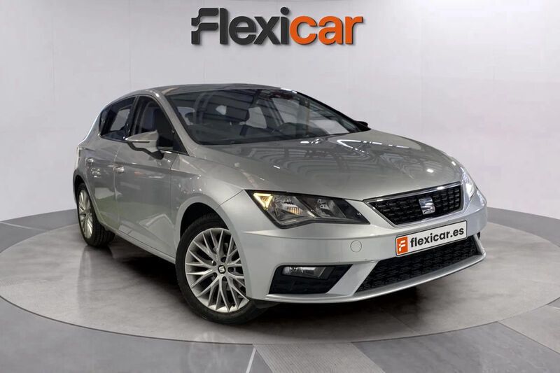 Gris Usado 2017 Seat Leon Style Plus Berlina | 9890 € (Super precio) - Imagen 1/4