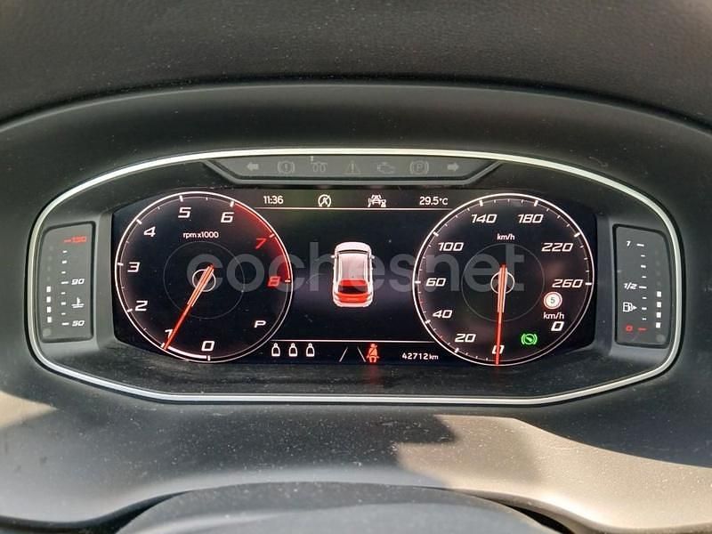 Usado Seat Ateca Style 150 CV (110 kW) 2021 Gris / plata SUV