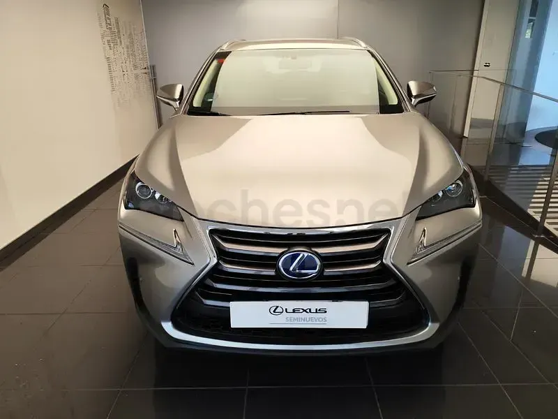 Usado Lexus NX300h 197 CV (144 kW) 2017 Gris / plata SUV