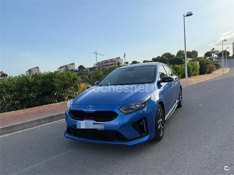 Usado Kia Ceed GT GT-Line 140 CV (102 kW) 2019 Azul Berlina