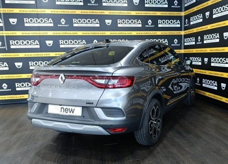 Usado Renault Arkana Techno 145 CV (106 kW) 2023 Gris SUV